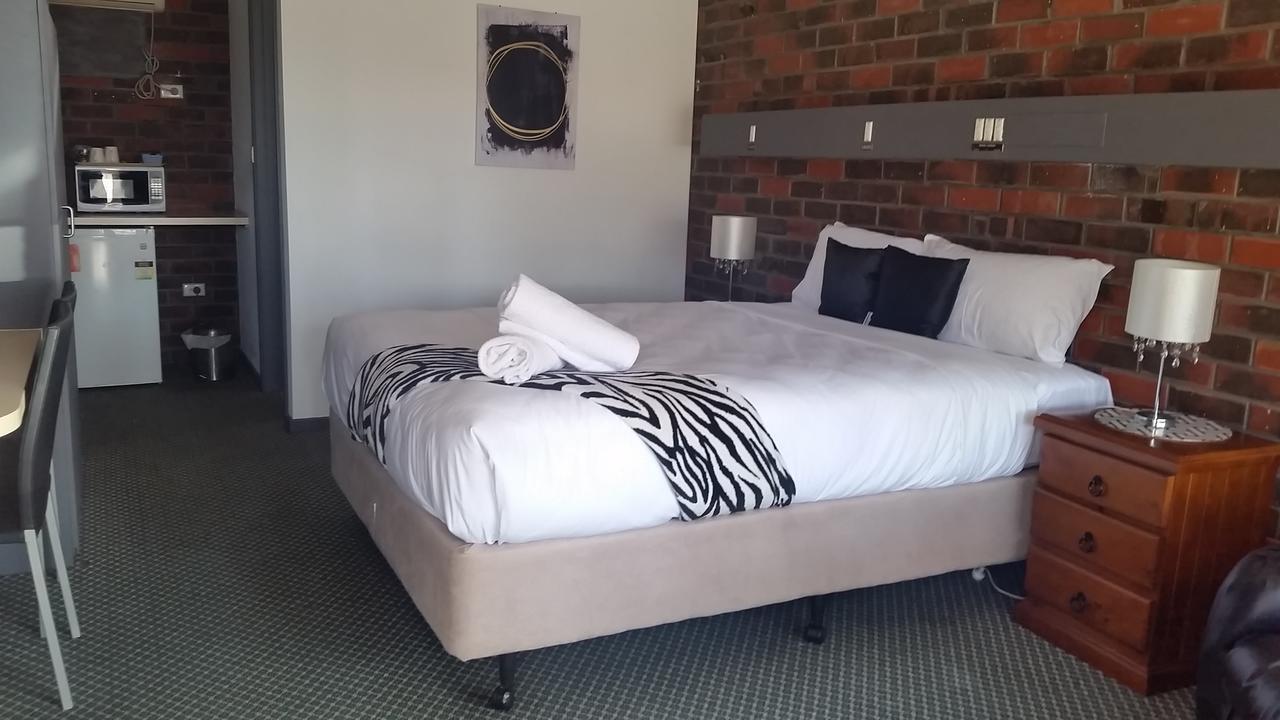 Wentworth Club Motel Buitenkant foto
